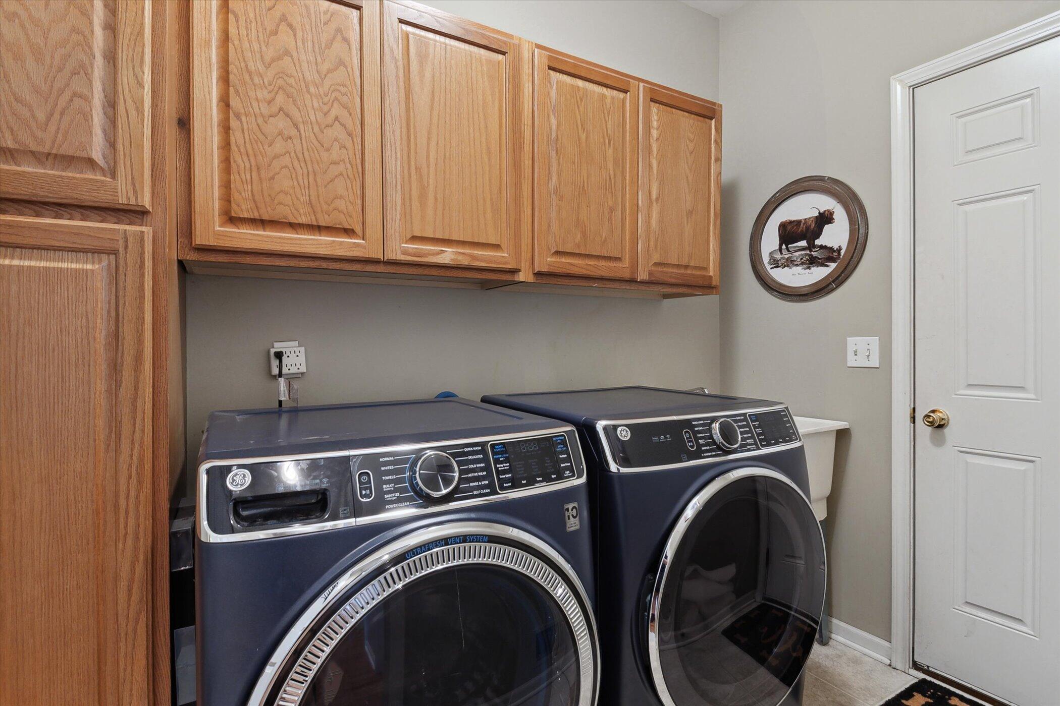 Howell, Michigan 48843, United States, 4 Bedrooms Bedrooms, ,3 BathroomsBathrooms,Residential,Active,149175