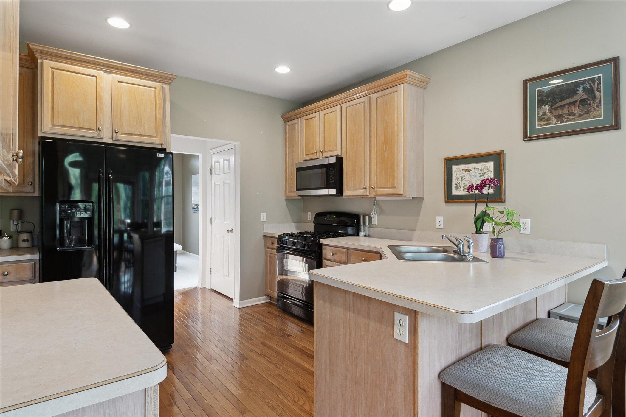 Howell, Michigan 48843, United States, 4 Bedrooms Bedrooms, ,3 BathroomsBathrooms,Residential,Active,149175