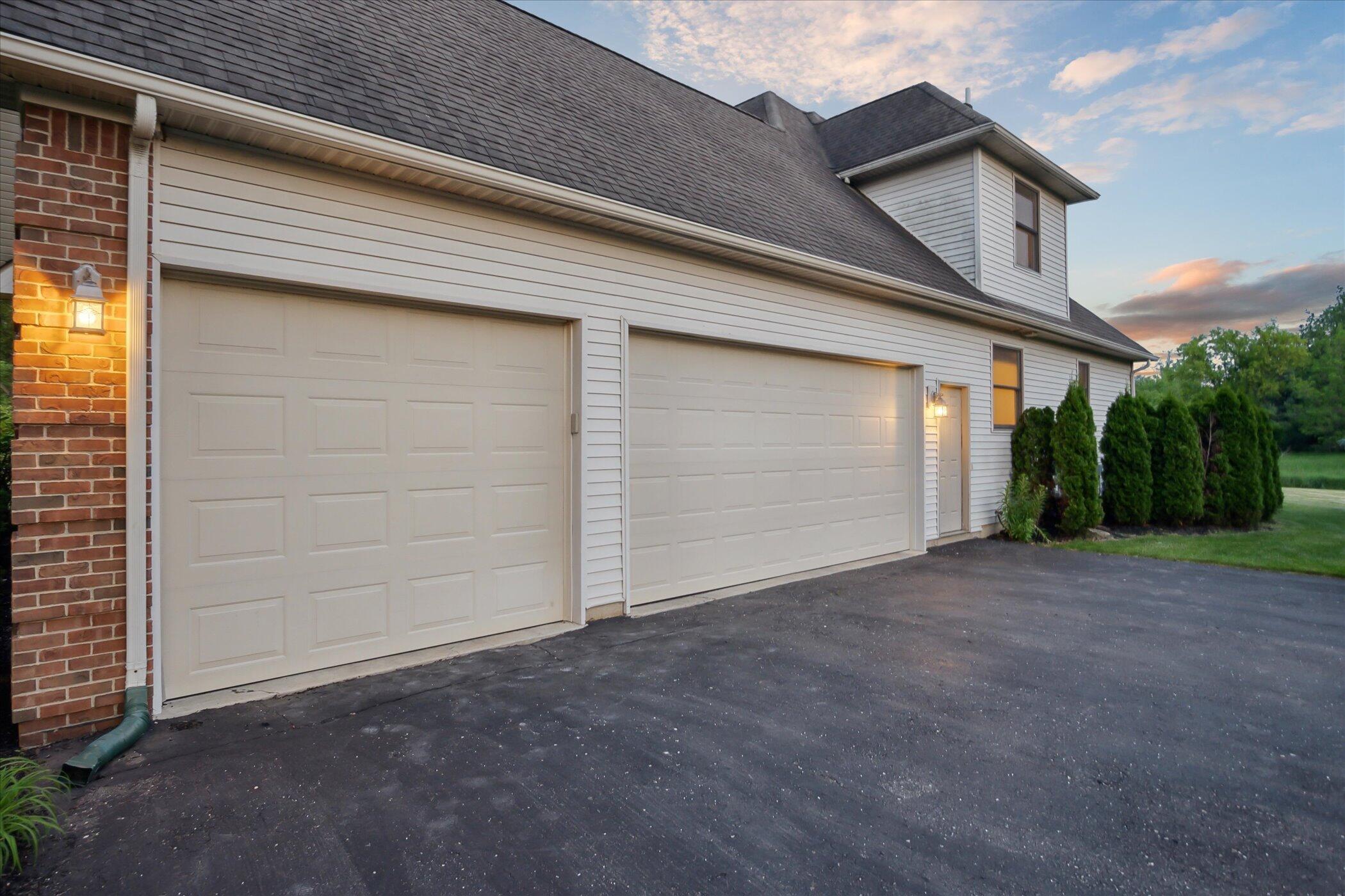 Howell, Michigan 48843, United States, 4 Bedrooms Bedrooms, ,3 BathroomsBathrooms,Residential,Active,149175