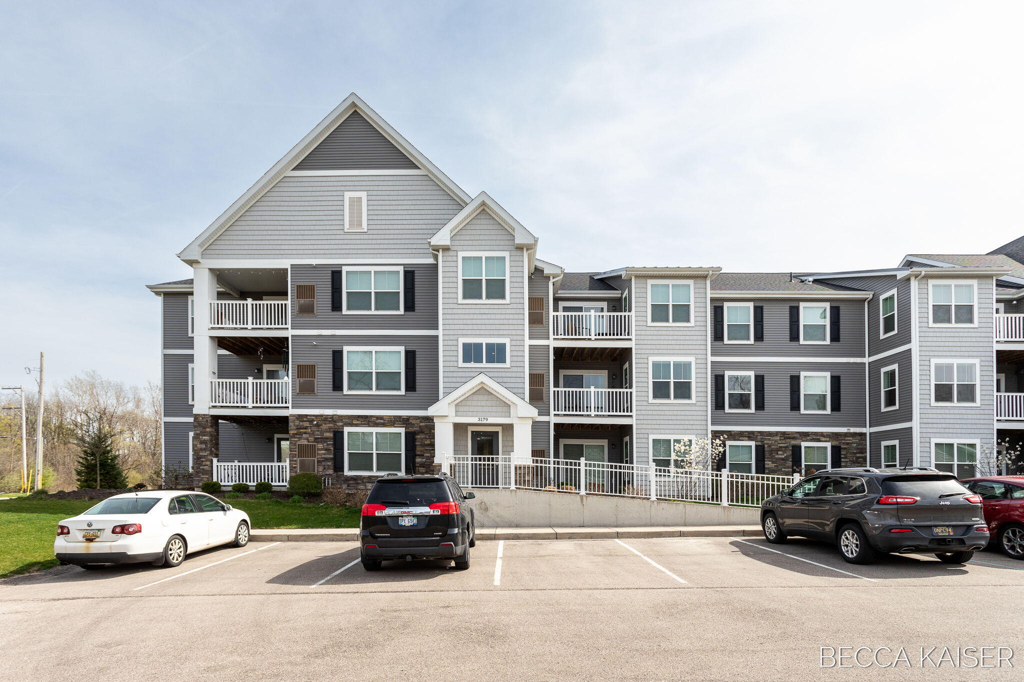 View Kentwood, MI 49512 condo