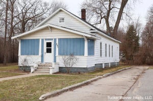 293 N 3RD AVE, FRUITPORT, MI 49415 - Image 69bd2e8feb7067e0f7e7807d46724526/3698659077