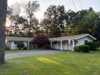 Photo of 1844 N Walmont Road, Jackson, MI 49203 (MLS # 26043105)
