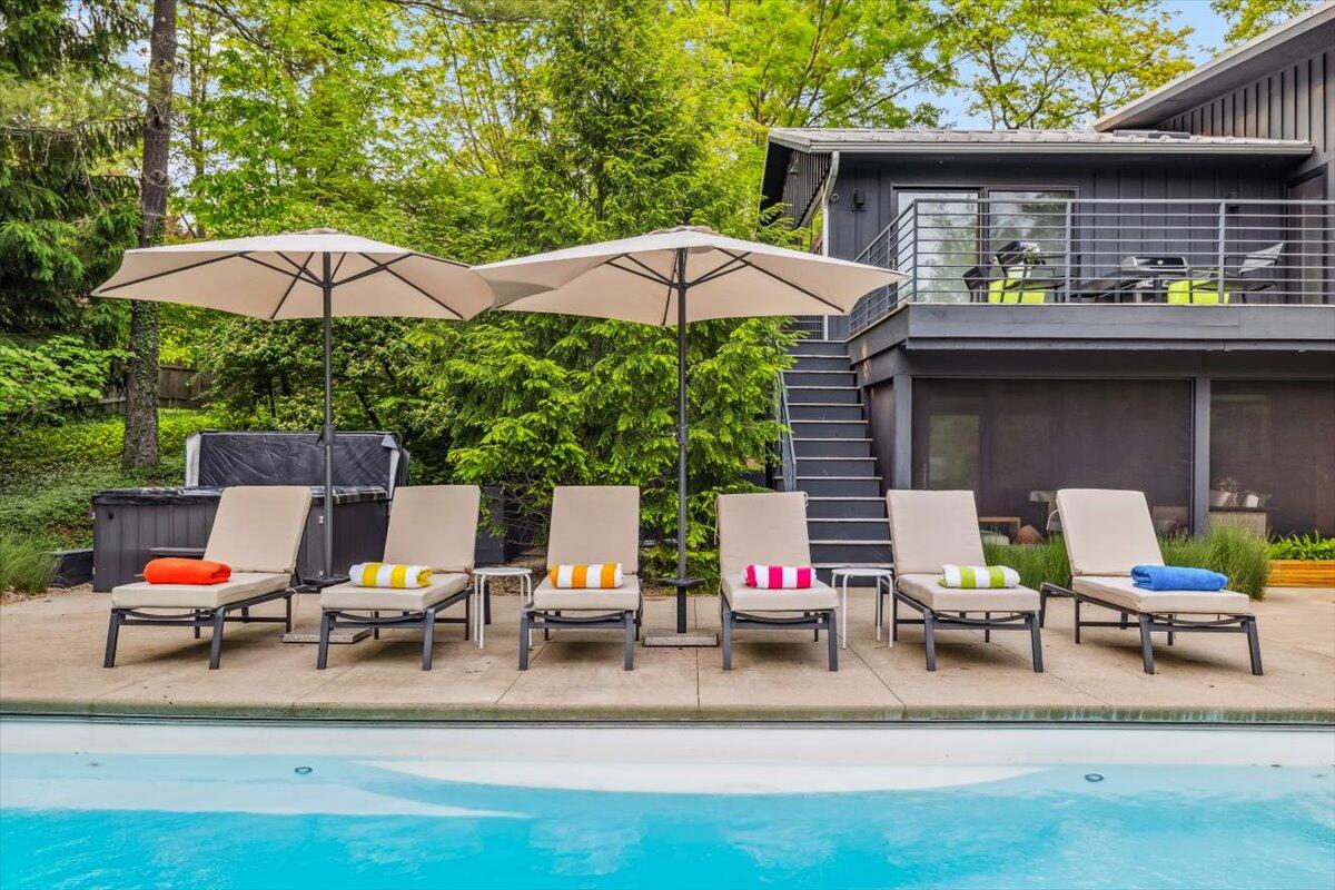 16128 Walnut Court
