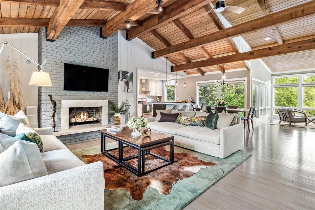 16128 Walnut Court