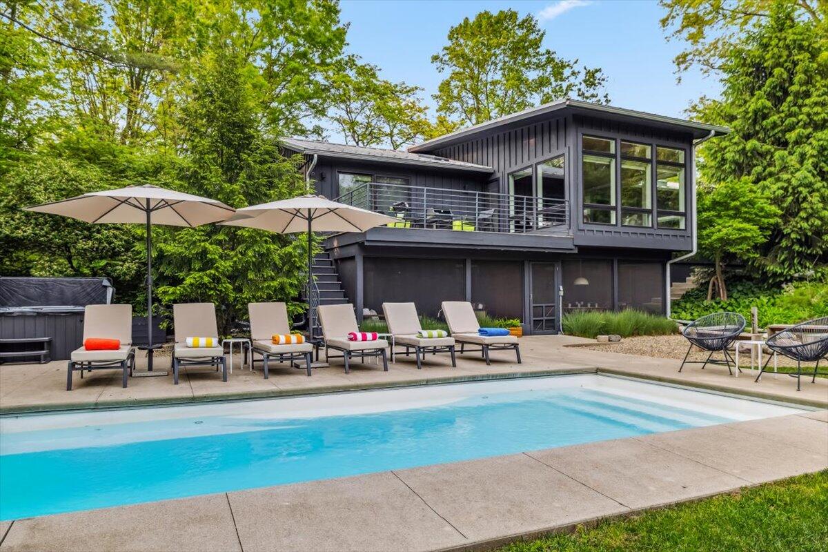 16128 Walnut Court
