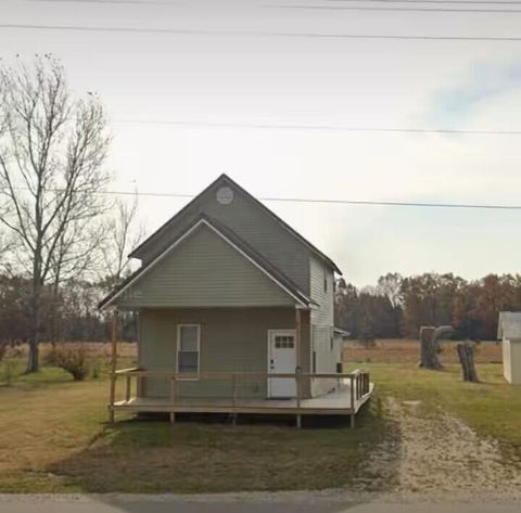 Photo of 1673 E Parkdale Avenue, Manistee, MI 49660 (MLS # 26011556)