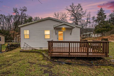 52653 Lakeview Drive, Dowagiac, MI 49047 - MLS#: 25012804