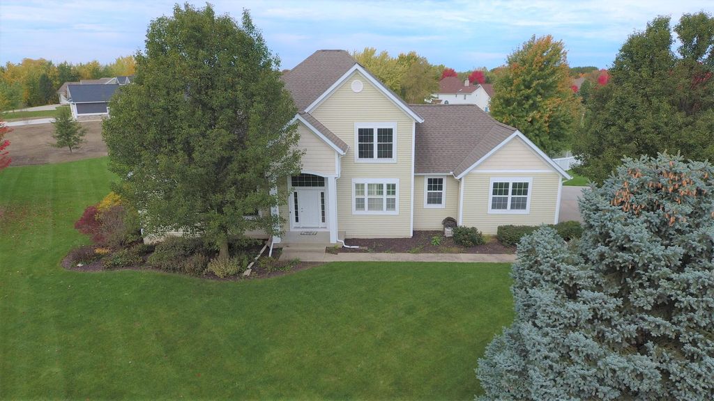 Photo of 423 Northridge Drive, Holland, MI 49423 (MLS # 23137620)