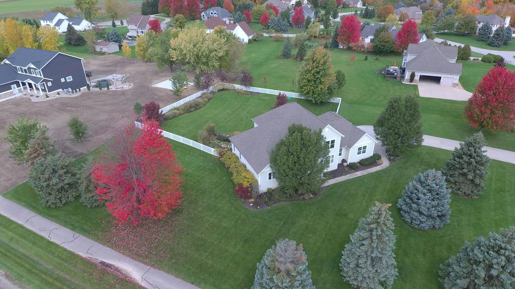 Photo of 423 Northridge Drive, Holland, MI 49423 (MLS # 23137620)