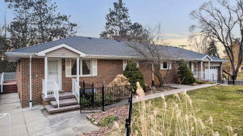 Photo for 605 W Delhi Road