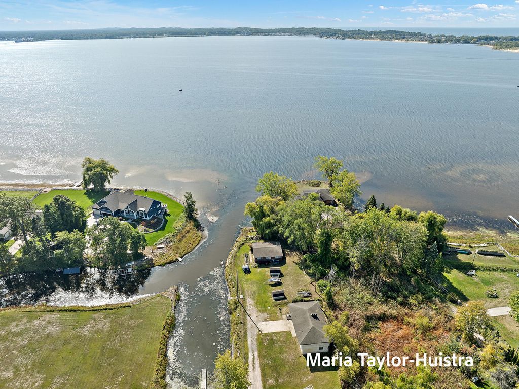 Photo of 301 Birch Drive, Muskegon, MI 49445 (MLS # 25059223)