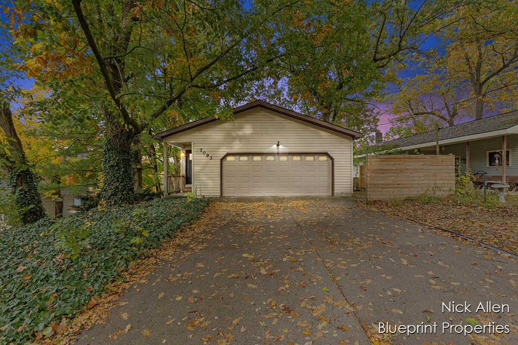 Photo of 7093 Peninsula Drive NE, Rockford, MI 49341 (MLS # 26006233)