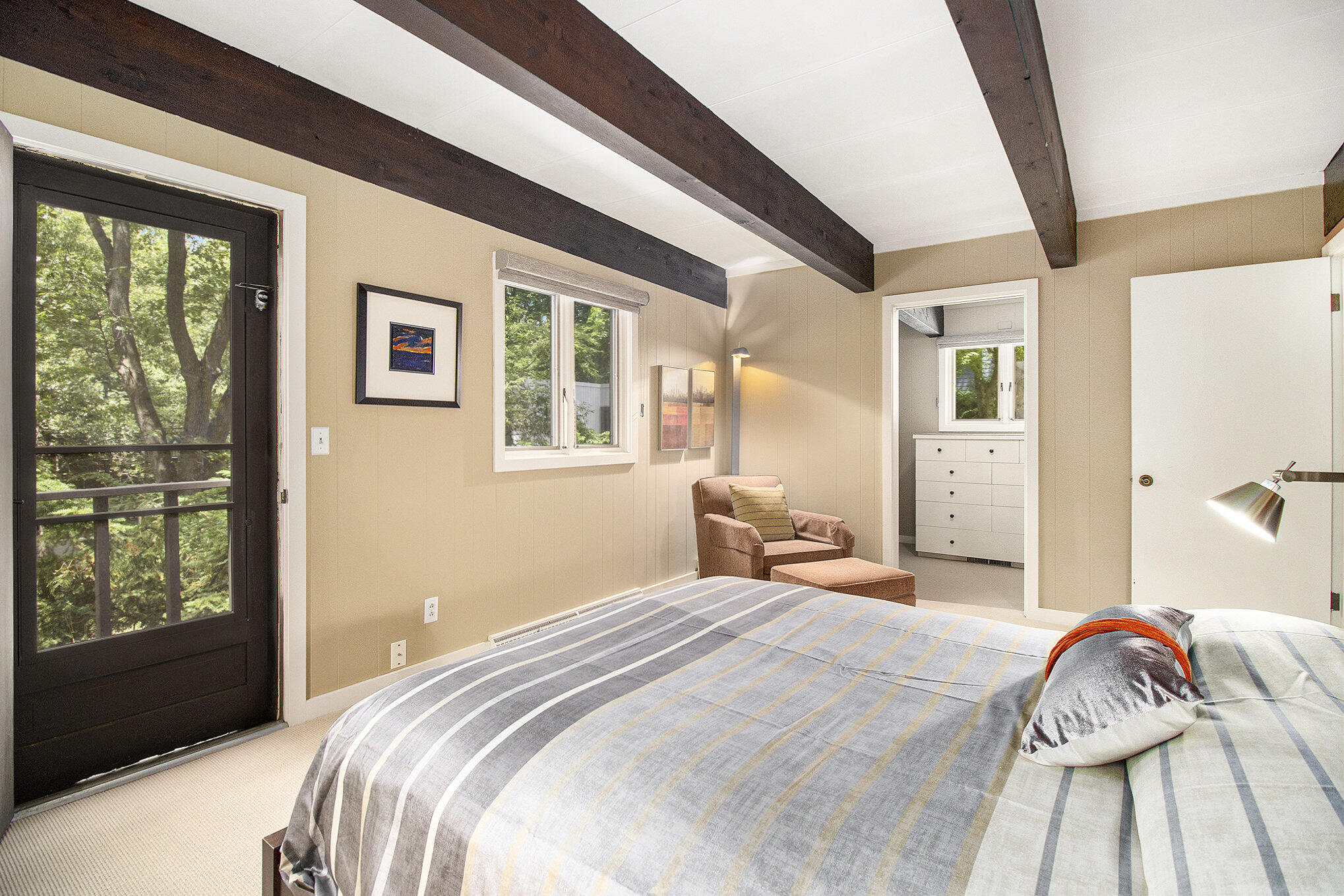 Kalamazoo, Michigan 49008, United States, 3 Bedrooms Bedrooms, ,2 BathroomsBathrooms,Residential,Pending,158165