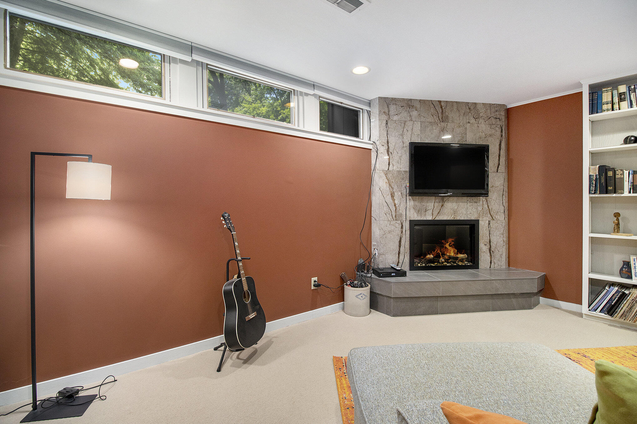 Kalamazoo, Michigan 49008, United States, 3 Bedrooms Bedrooms, ,2 BathroomsBathrooms,Residential,Pending,158165