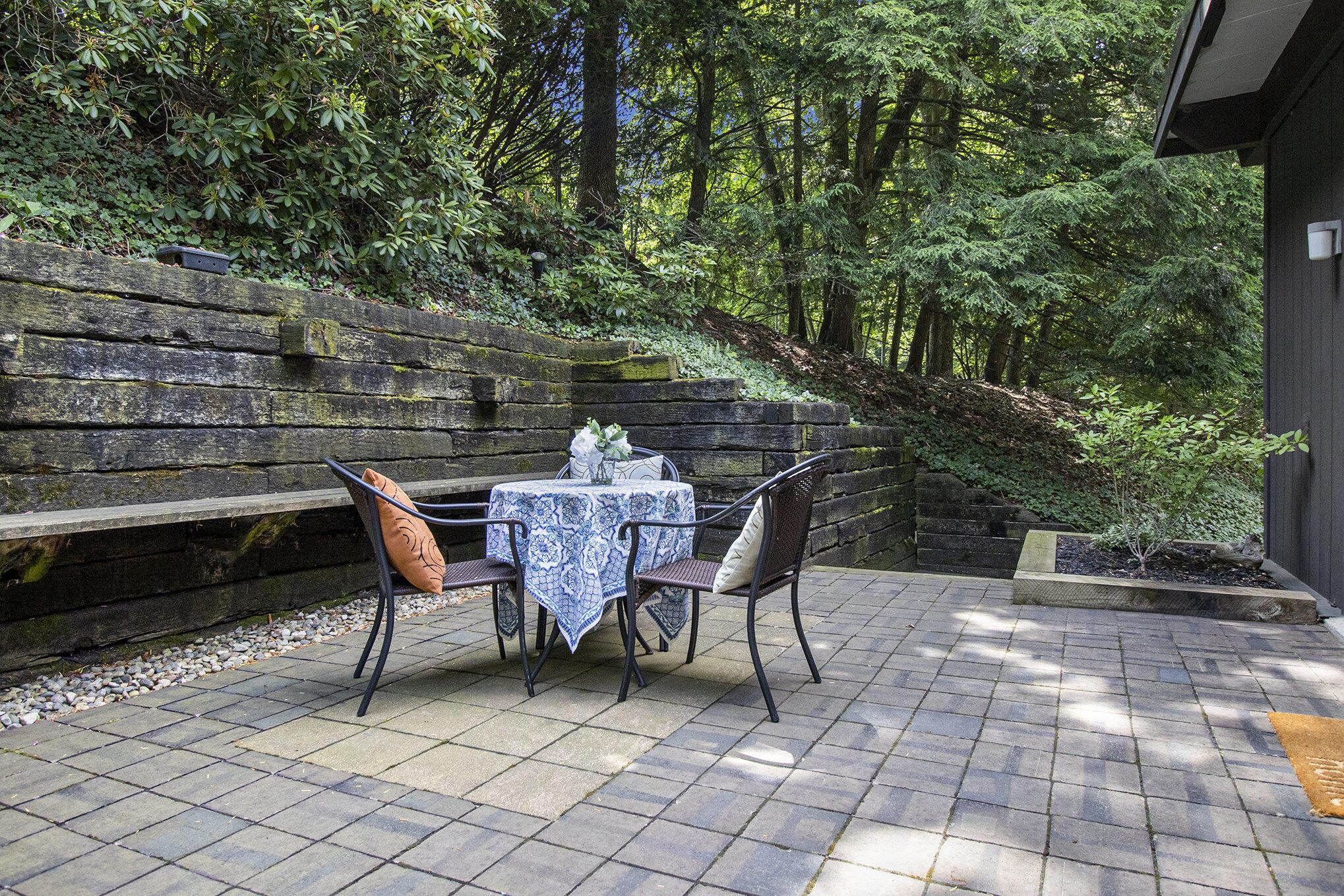 Kalamazoo, Michigan 49008, United States, 3 Bedrooms Bedrooms, ,2 BathroomsBathrooms,Residential,Pending,158165