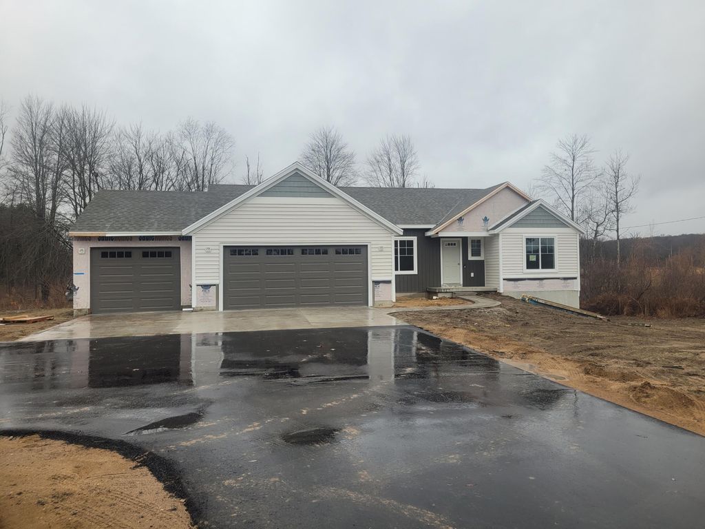 Photo of 3101 Lincoln Lake Ave, Lowell, MI 49331 (MLS # 25048822)