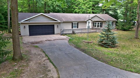 8800 Longview Drive Canadian Lakes MI 49346