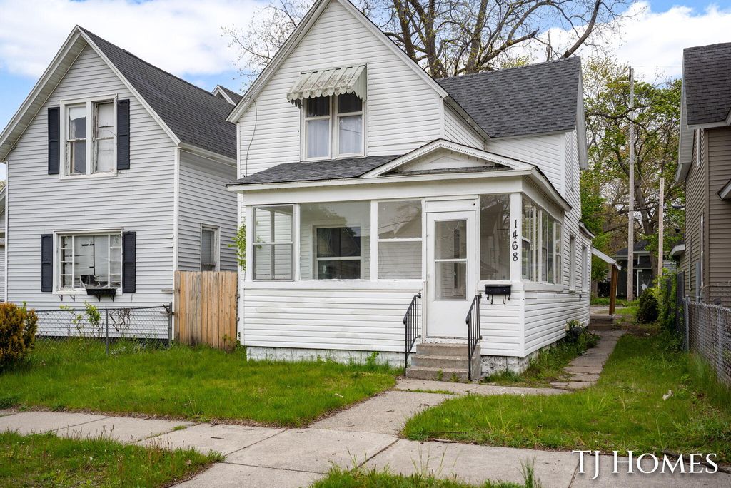 Photo of 1468 Jiroch Street, Muskegon, MI 49442 (MLS # 26022582)