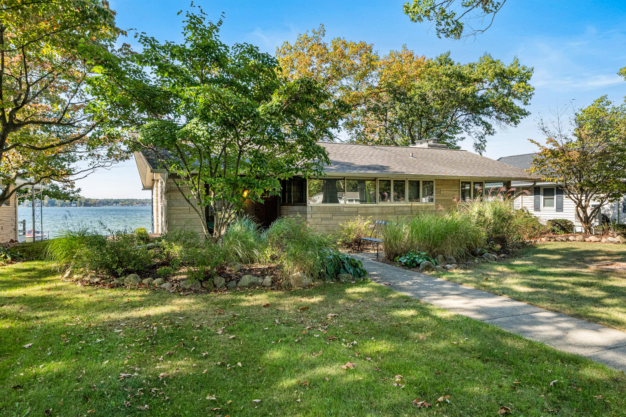 50286 E Lakeshore Drive