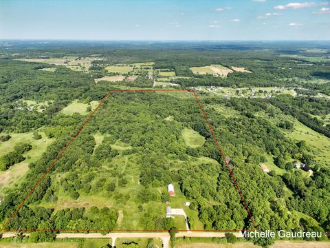 4756 Robertson Road Middleville MI 49333