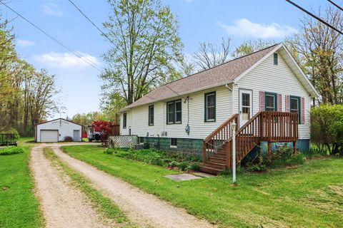 Photo of 5718 N 20th Street N, Kalamazoo, MI 49004 (MLS # 26019128)