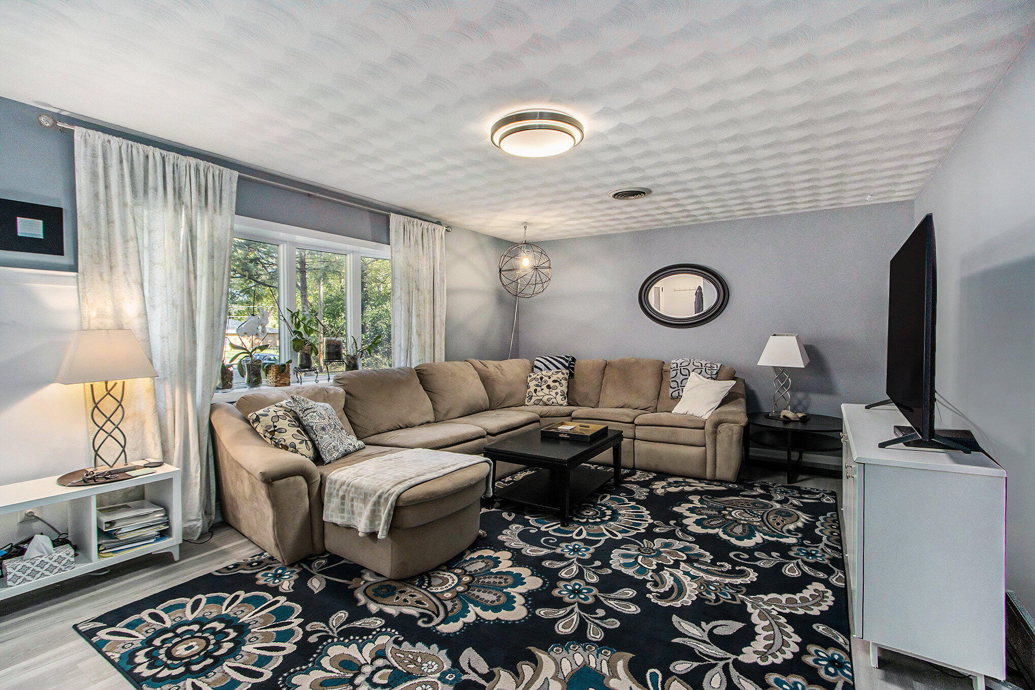 Richland, Michigan 49083, United States, 3 Bedrooms Bedrooms, ,3 BathroomsBathrooms,Residential,Active,39910