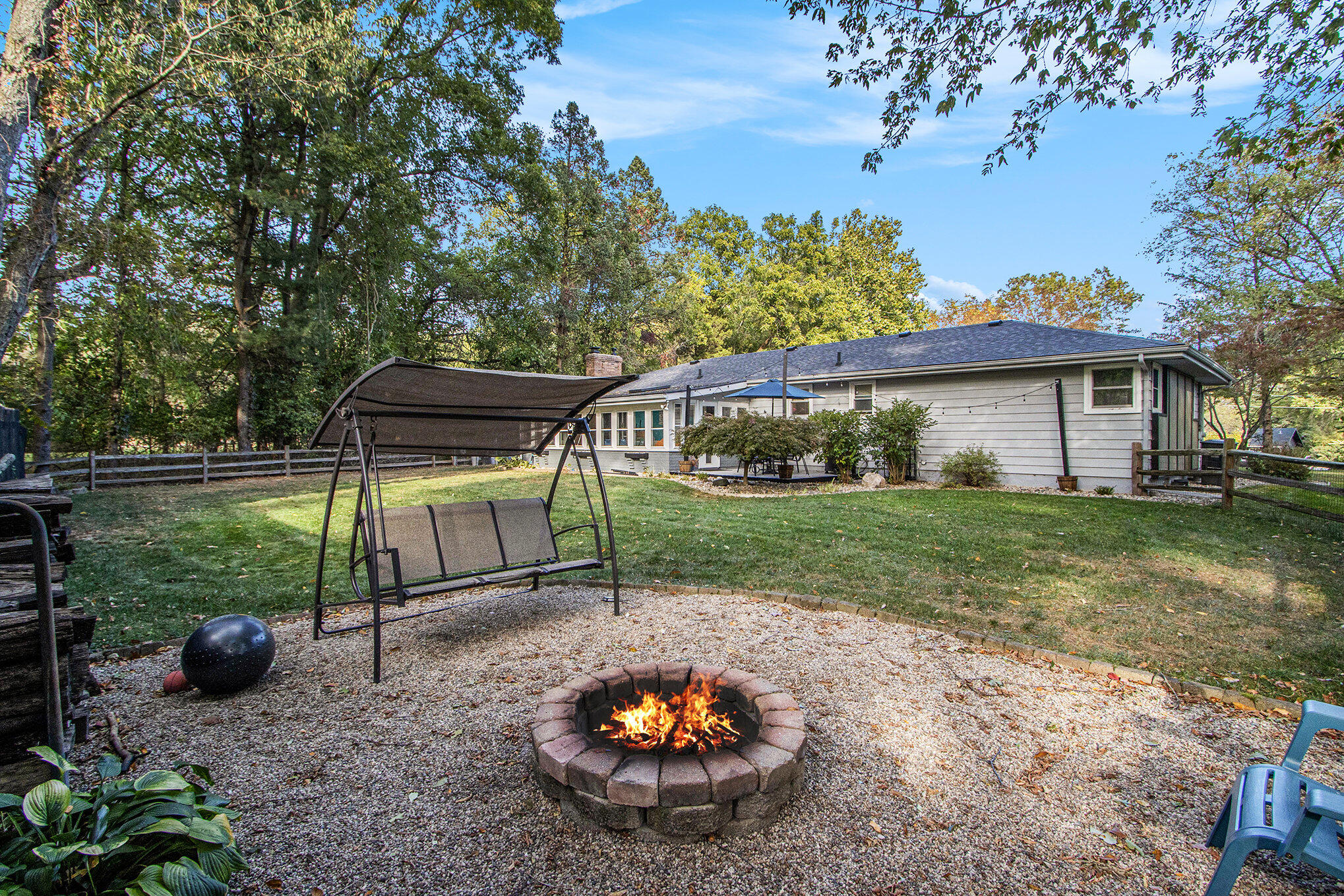 Richland, Michigan 49083, United States, 3 Bedrooms Bedrooms, ,3 BathroomsBathrooms,Residential,Active,39910