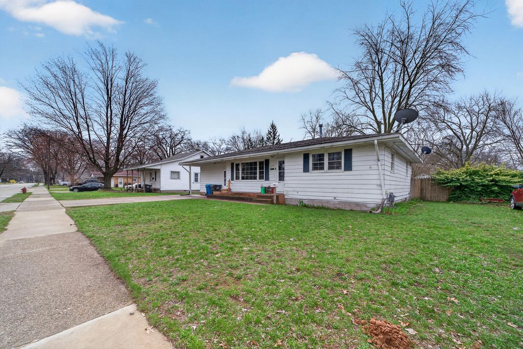 Photo of 1277 Francis Avenue, Muskegon, MI 49442 (MLS # 26016502)