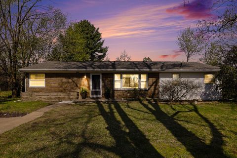 Photo of 3974 Beadle Lake Drive, Battle Creek, MI 49014 (MLS # 26017597)