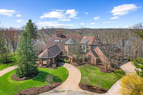 Photo of 161 Laurin Court, Ann Arbor, MI 48105 (MLS # 26016671)