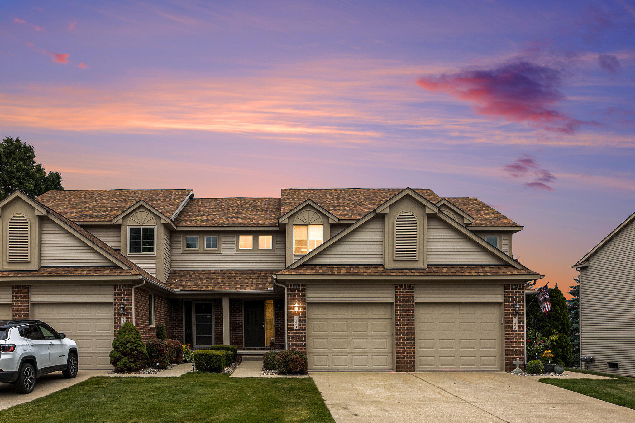 Waterford, Michigan 48327, United States, 2 Bedrooms Bedrooms, ,3 BathroomsBathrooms,Residential,Active,160763