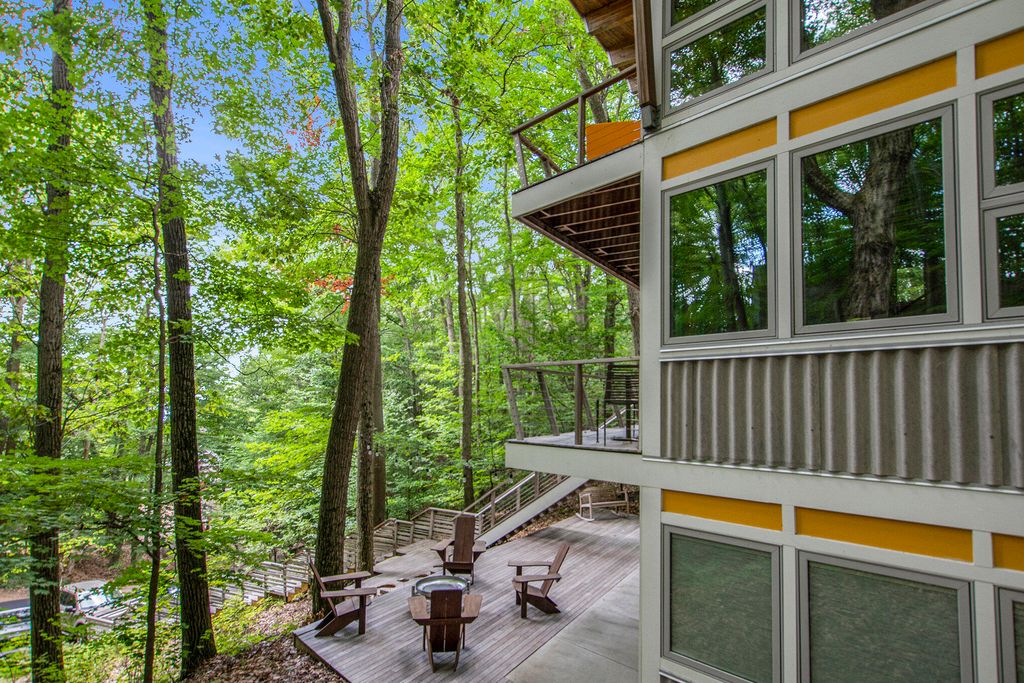 Photo of 6723 Vandermeulen Road, Holland, MI 49423 (MLS # 25020922)
