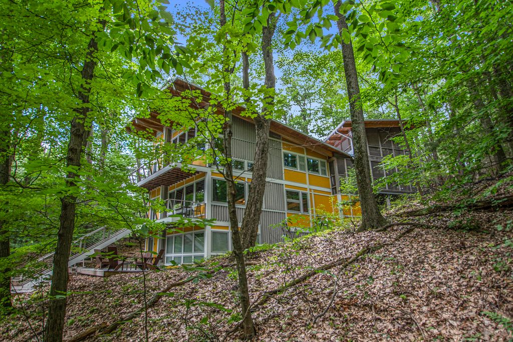 Photo of 6723 Vandermeulen Road, Holland, MI 49423 (MLS # 25020922)