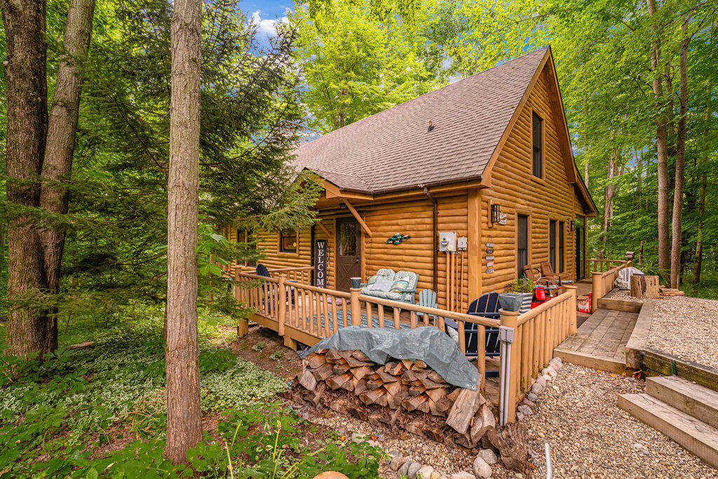 302 Hampshire Colony