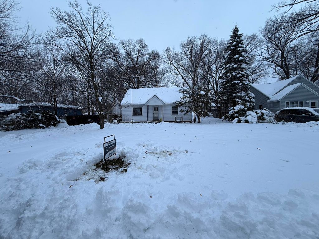 Photo of 99 Vanderveen Avenue, Holland, MI 49424 (MLS # 25060166)
