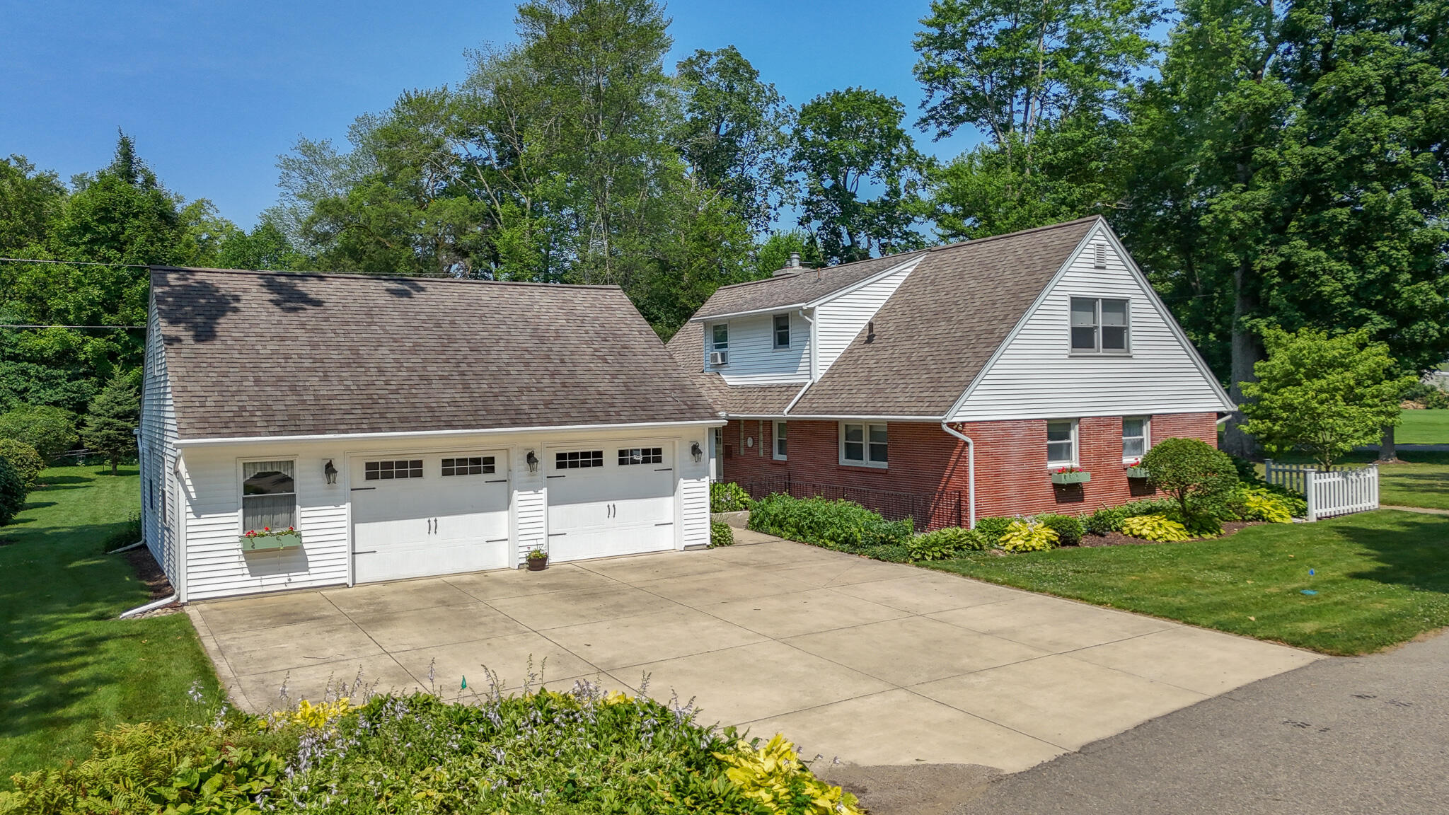 21687 Shiawassee Drive