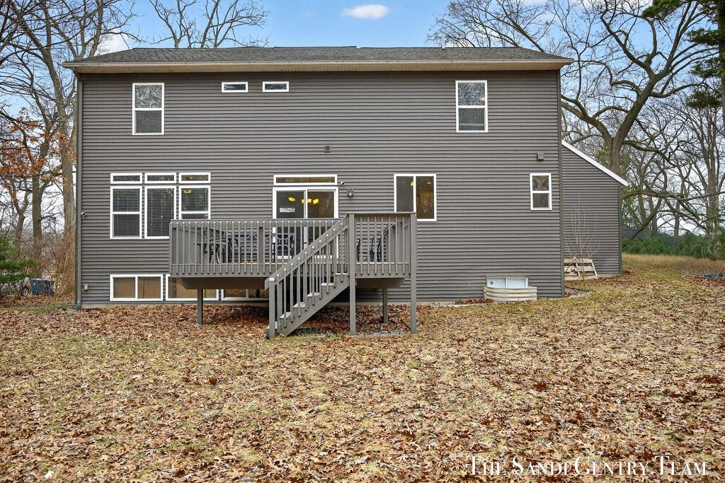 Photo of 14953 Bignell Drive, Grand Haven, MI 49417 (MLS # 26009398)