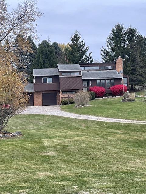 2725 Cooley Lake Road