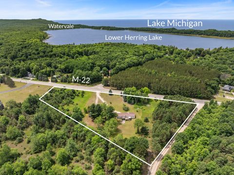 Photo of 4247 S Scenic Highway, Frankfort, MI 49635 (MLS # 26032460)