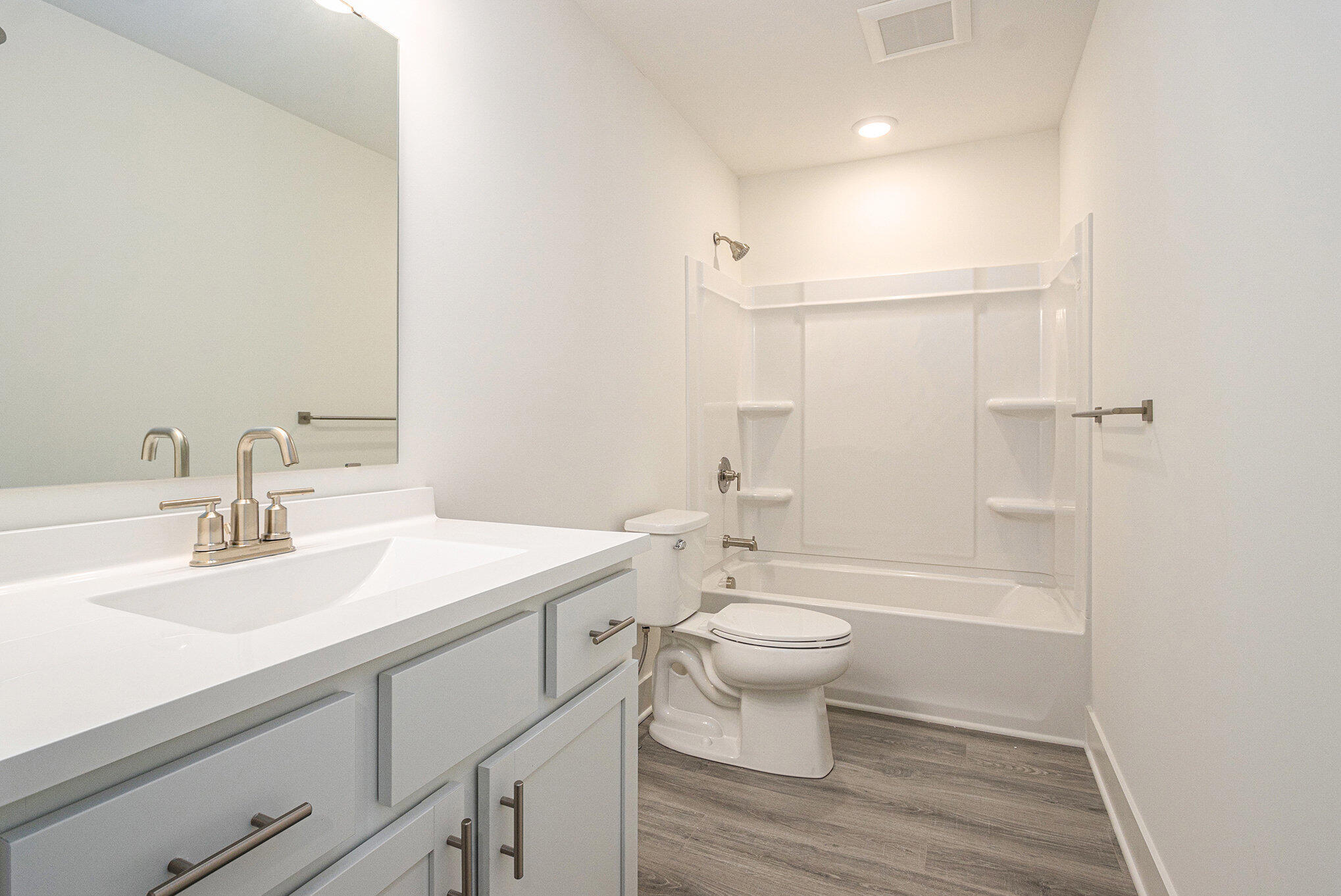 Augusta, Michigan 49012, United States, 4 Bedrooms Bedrooms, ,3 BathroomsBathrooms,Residential,Active,237450