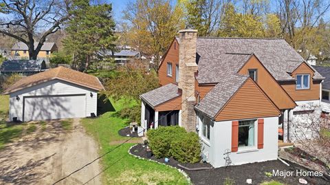 Photo of 1017 Lamberton Street NE, Grand Rapids, MI 49505 (MLS # 26017428)