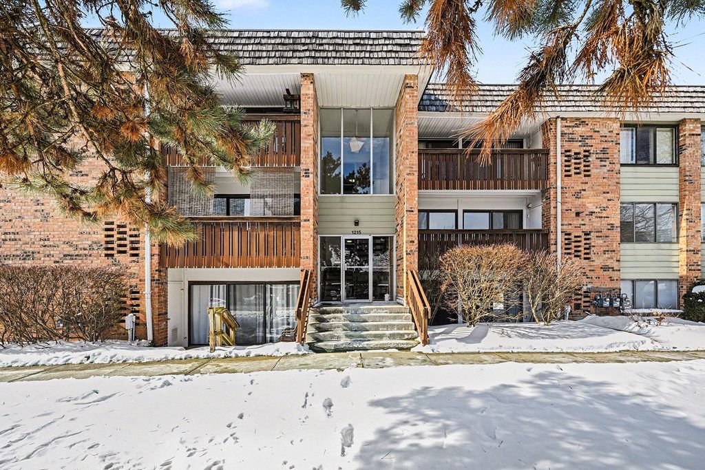 Photo of 1215 S Maple Road #202, Ann Arbor, MI 48103 (MLS # 26006008)