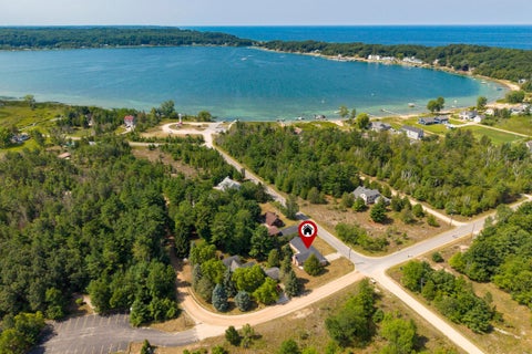 Photo of 8807 Lake Park Drive, Onekama, MI 49675 (MLS # 26039980)