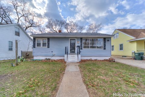 Photo of 1177 Green Street, Muskegon, MI 49442 (MLS # 26013126)