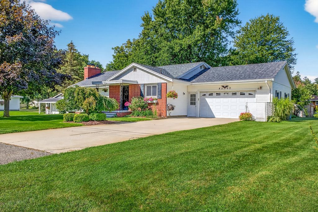 Photo of 4563 Keener Street, Muskegon, MI 49444 (MLS # 25044055)