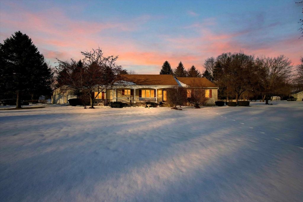 Photo of 20350 Old 205, Edwardsburg, MI 49112 (MLS # 26005084)