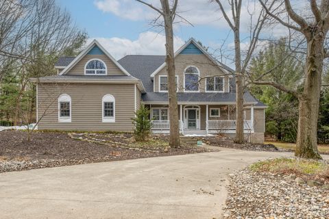 Photo of 3040 Dunes Valley Path, Stevensville, MI 49127 (MLS # 26009124)