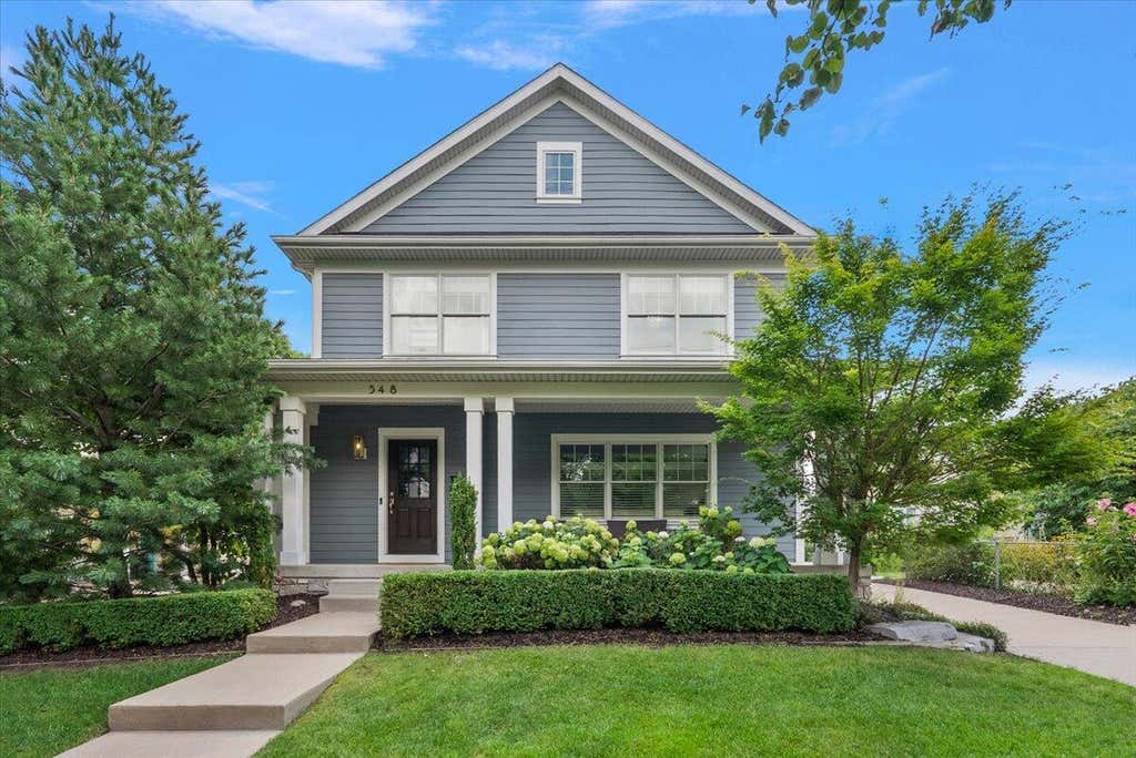 Photo of 548 Lovett Avenue SE, East Grand Rapids, MI 49506 (MLS # 26041035)