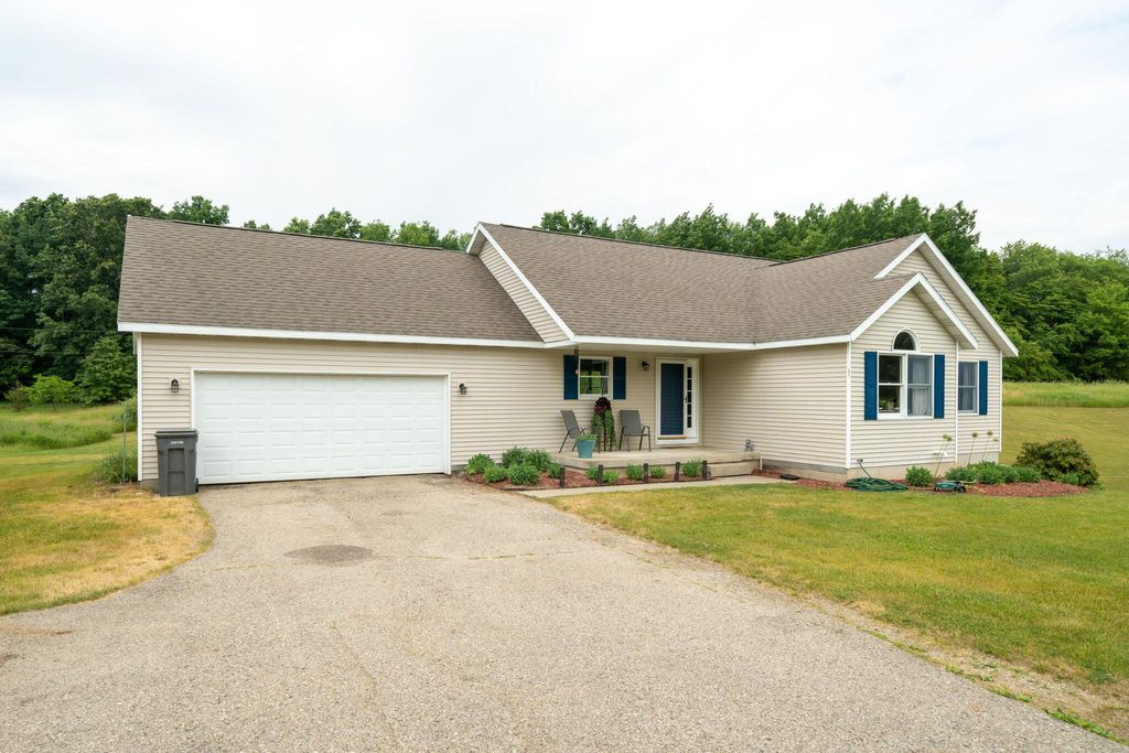 Photo of 8345 Prairie View Lane, Alto, MI 49302 (MLS # 23020498)