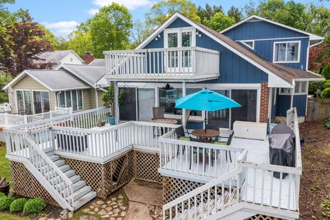 21922 Lake Street Cassopolis MI 49031